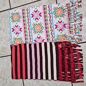 2 sets of Scarfs